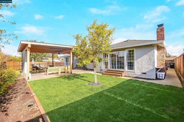 1745 Eucalyptus Ct, Concord, CA 94521