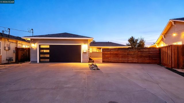 1745 Eucalyptus Ct, Concord, CA 94521