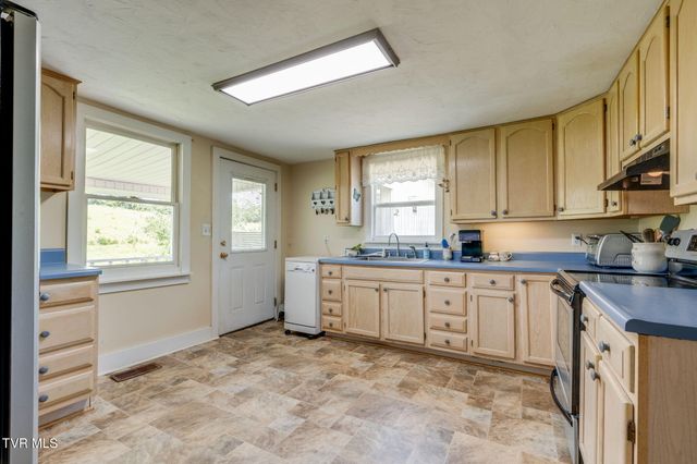 920 Webster Valley Road, Rogersville, TN 37857