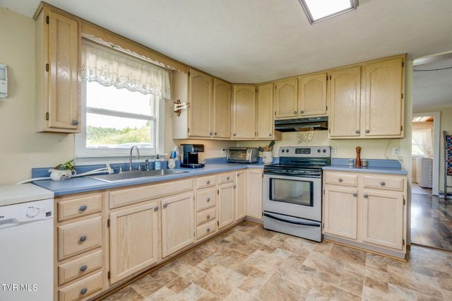 920 Webster Valley Road, Rogersville, TN 37857