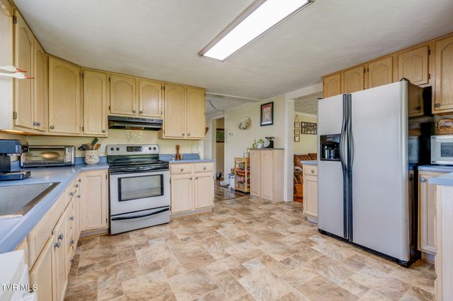 920 Webster Valley Road, Rogersville, TN 37857