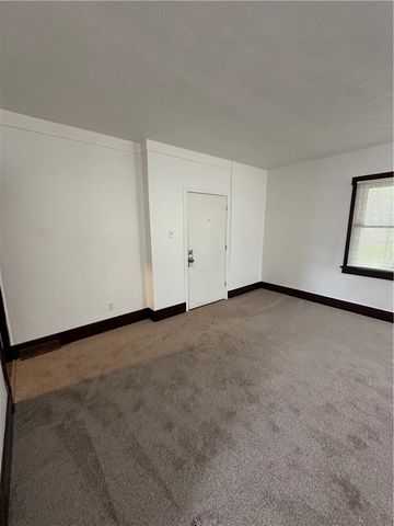 1319 Beechview Ave, Beechview, PA 15216