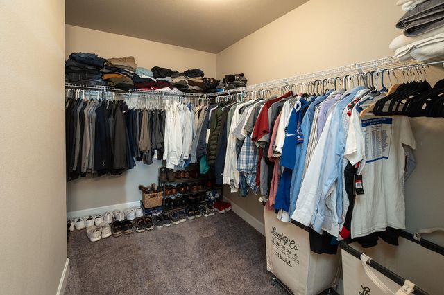 1811 NE 3rd Street, Redmond, OR 97756