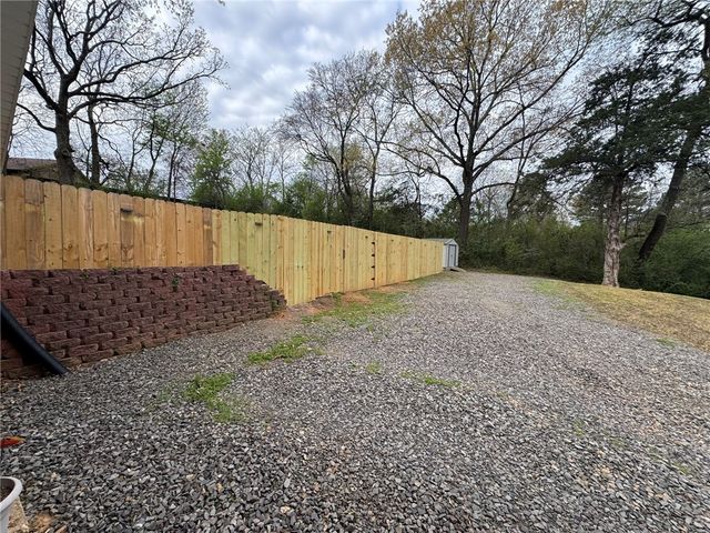 305 W 18th Street, Russellville, AR 72801