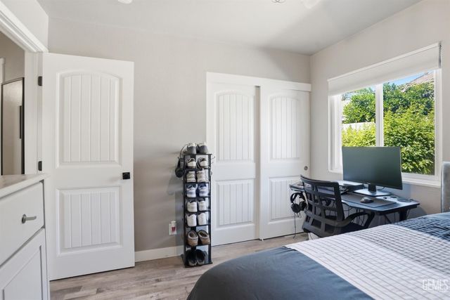 4601 Grazing Avenue, Bakersfield, CA 93312
