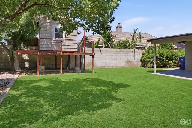 4601 Grazing Avenue, Bakersfield, CA 93312