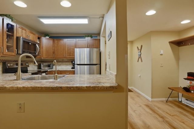 203 Old Mill Rd Unit B9, Killington, VT 05751