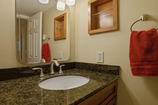 203 Old Mill Rd Unit B9, Killington, VT 05751