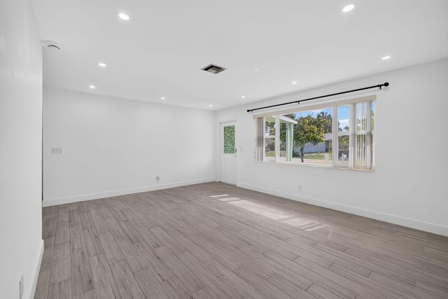 502 Circle E, Jupiter, FL 33458