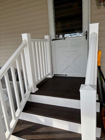 1661 Old Country Road 282, Riverhead, NY 11901