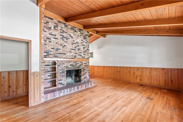 2102 Wayside Drive, Bryan, TX 77802