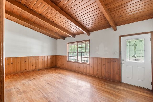 2102 Wayside Drive, Bryan, TX 77802