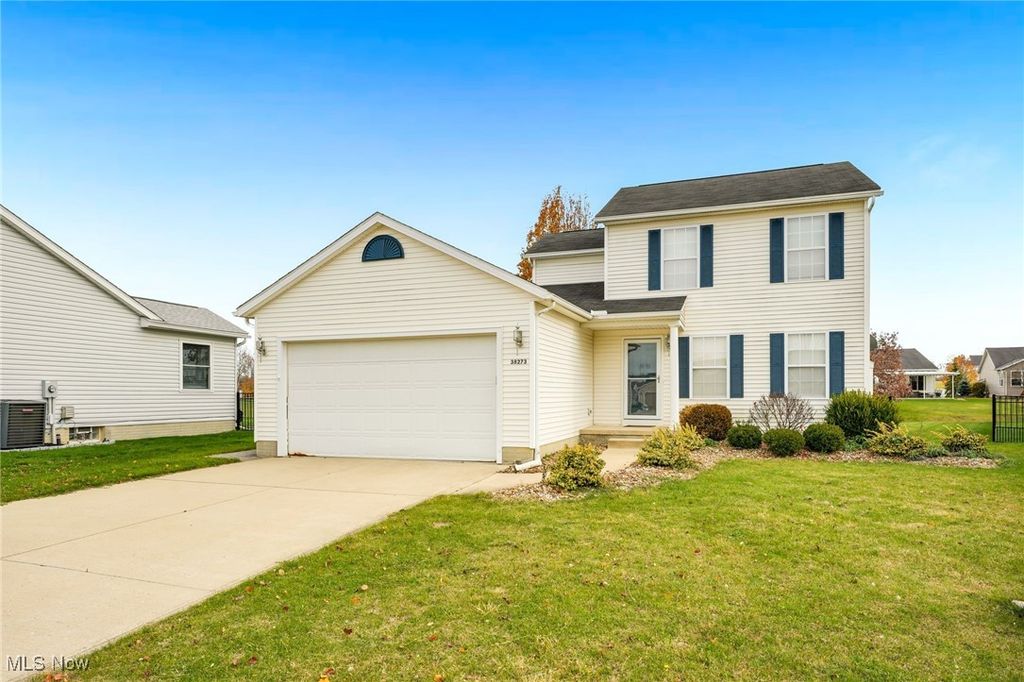 38273 Pebble Lake Trail, North Ridgeville, OH 44039
