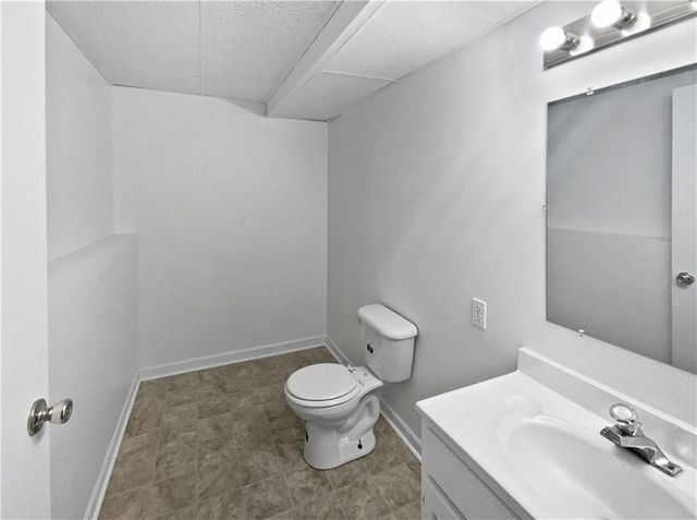 8700 NW 81st Terrace, Kansas City, MO 64152