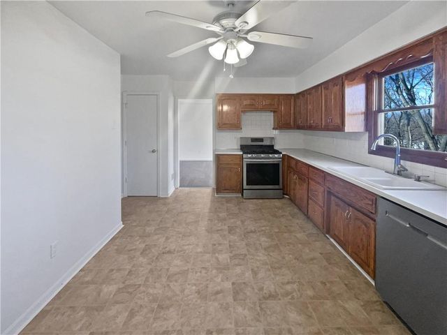 8700 NW 81st Terrace, Kansas City, MO 64152