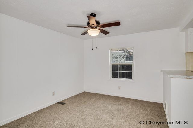 2202 DRAPER RD, Cheyenne, WY 82007