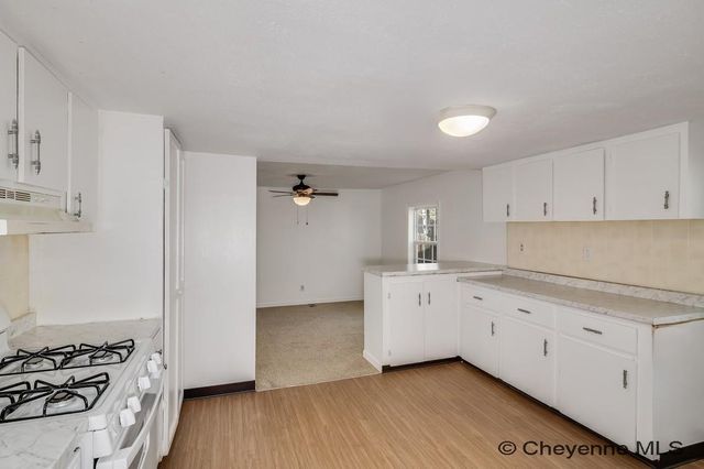 2202 DRAPER RD, Cheyenne, WY 82007