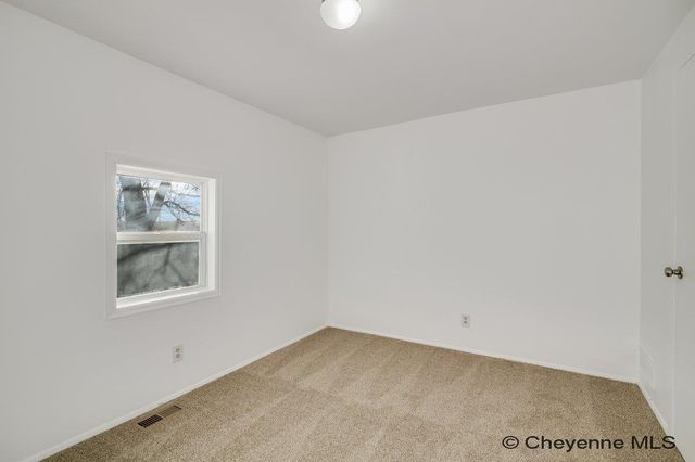 2202 DRAPER RD, Cheyenne, WY 82007