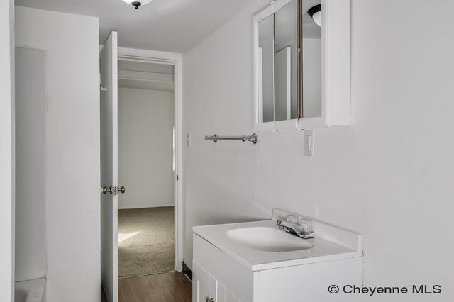 2202 DRAPER RD, Cheyenne, WY 82007