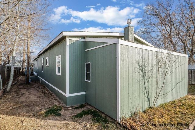 2202 DRAPER RD, Cheyenne, WY 82007