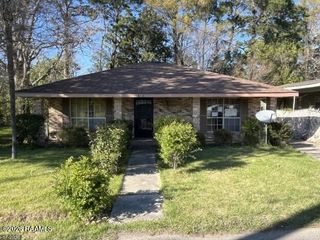 602 Pershing Road, Lafayette, LA 70501