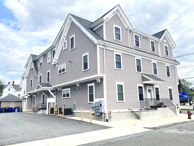 489 Main Street A, Stoneham, MA 02180