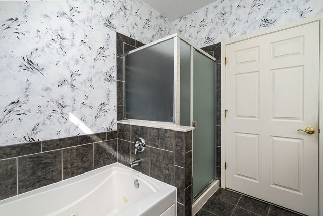 21325 Windsor Lake Lane, Crest Hill, IL 60403