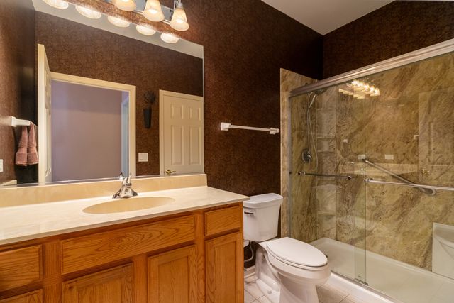 21325 Windsor Lake Lane, Crest Hill, IL 60403