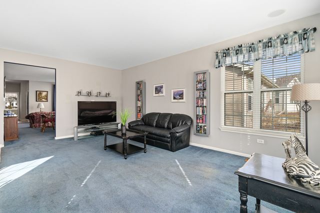 21325 Windsor Lake Lane, Crest Hill, IL 60403