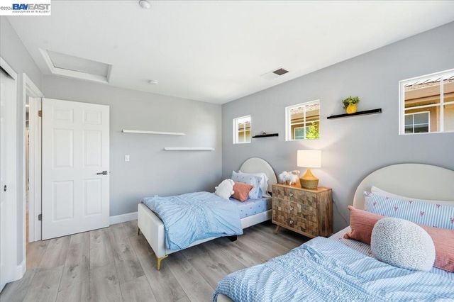 5688 CEDAR CREST, Dublin, CA 94568