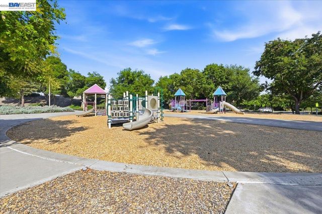 5688 CEDAR CREST, Dublin, CA 94568