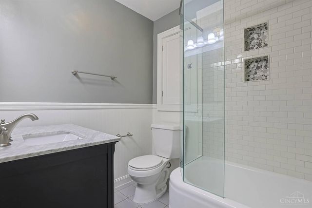 1242 Garden Circle, Wyoming, OH 45215