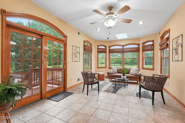 42 Indian Path, Monroe, NJ 08831