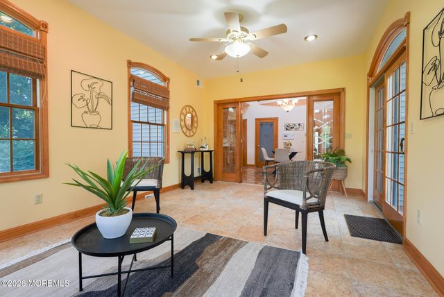 42 Indian Path, Monroe, NJ 08831