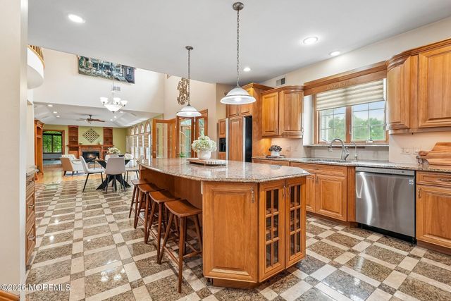 42 Indian Path, Monroe, NJ 08831