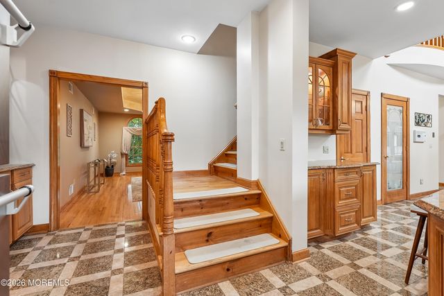 42 Indian Path, Monroe, NJ 08831