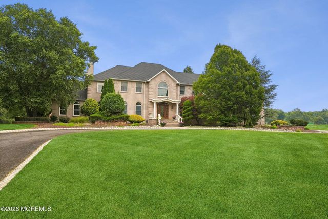 42 Indian Path, Monroe, NJ 08831
