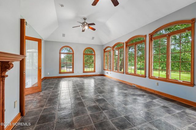 42 Indian Path, Monroe, NJ 08831