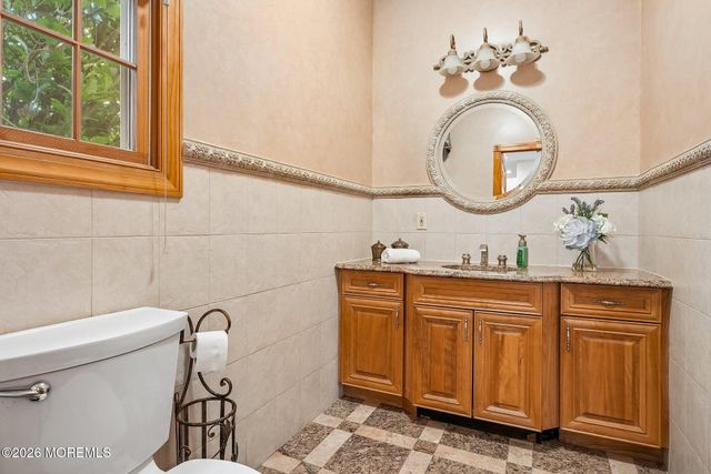 42 Indian Path, Monroe, NJ 08831
