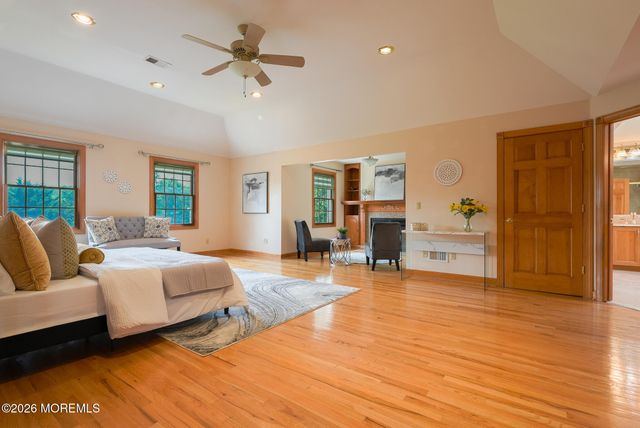 42 Indian Path, Monroe, NJ 08831