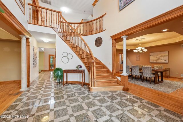 42 Indian Path, Monroe, NJ 08831