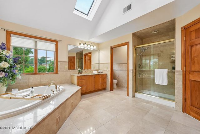 42 Indian Path, Monroe, NJ 08831
