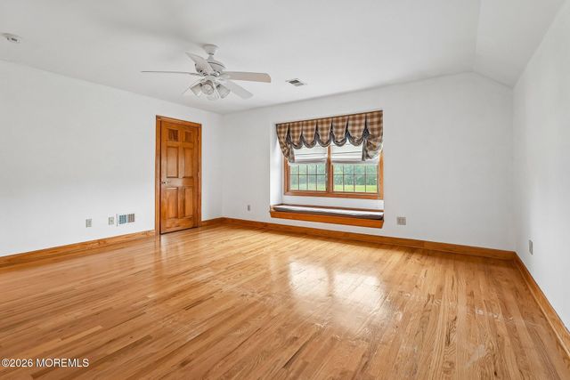 42 Indian Path, Monroe, NJ 08831