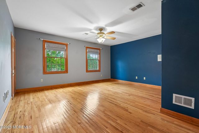 42 Indian Path, Monroe, NJ 08831