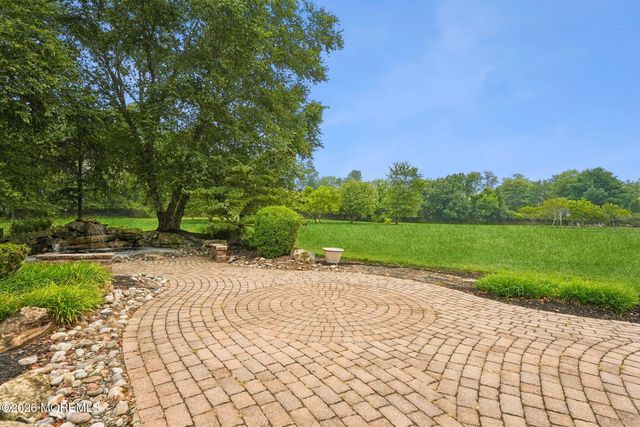 42 Indian Path, Monroe, NJ 08831
