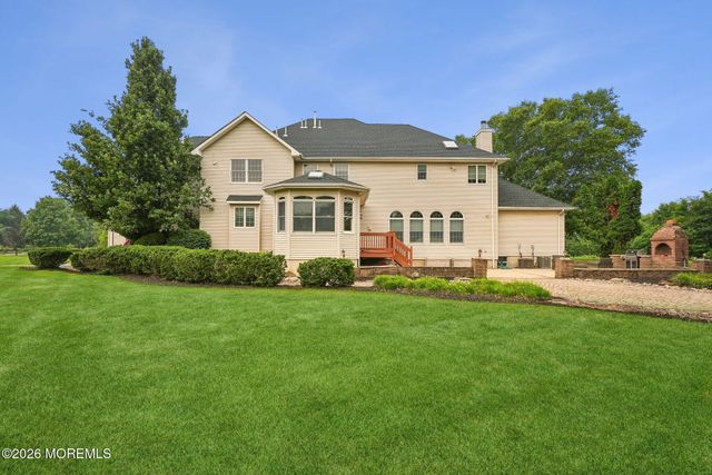 42 Indian Path, Monroe, NJ 08831