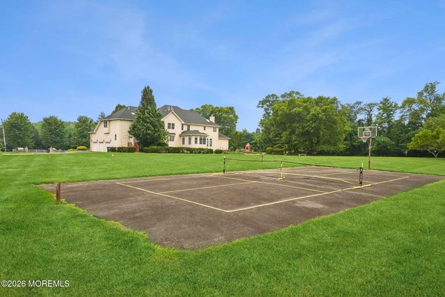 42 Indian Path, Monroe, NJ 08831