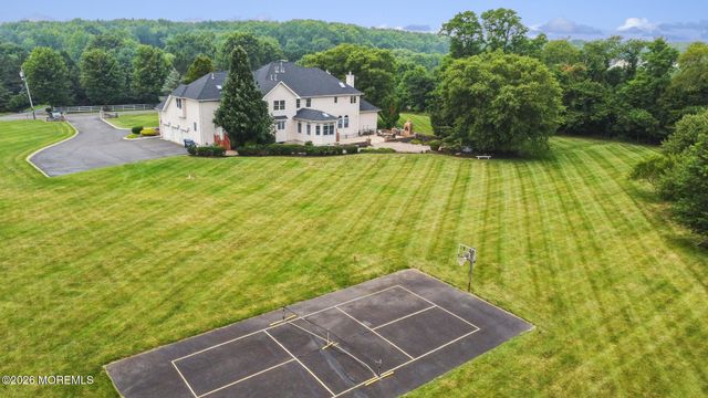42 Indian Path, Monroe, NJ 08831