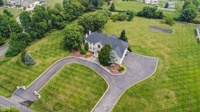 42 Indian Path, Monroe, NJ 08831