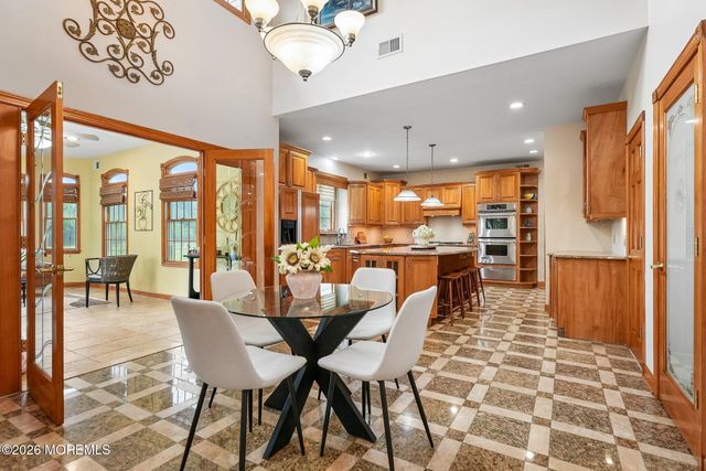 42 Indian Path, Monroe, NJ 08831